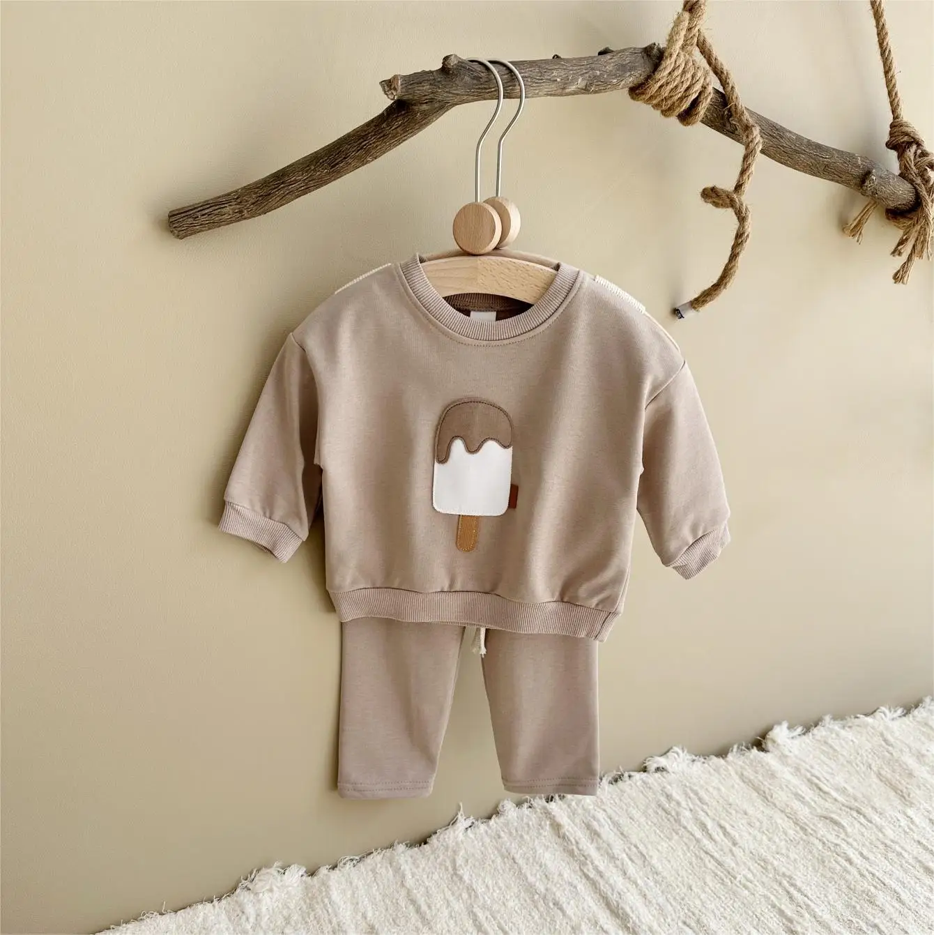 Autumn Baby Boys Girls Clothing Set Casual Ice Cream Pattern Patchwork Long Sleeved Pants Kids Cotton Suits Spring