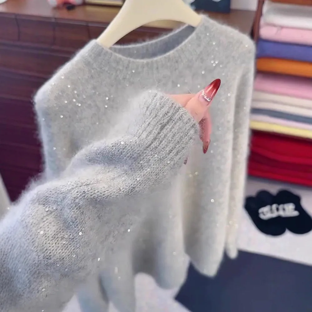 

French-Style Gentle Gray Sequin Base Shirt For Women, 2025 Spring New Model, Elegant And High-Quality Sweater