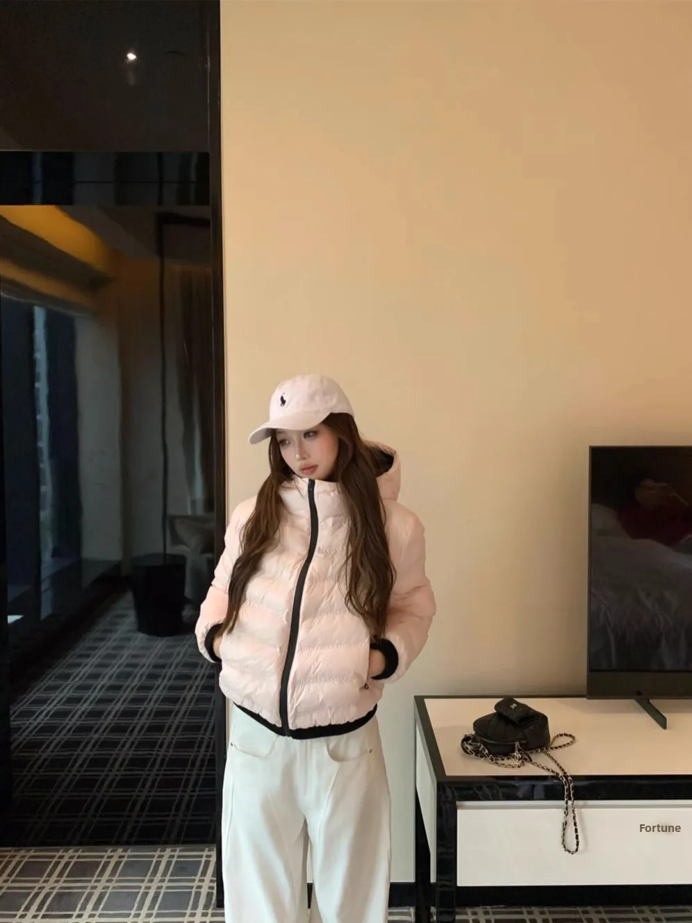 

Розовая хлопковая куртка с капюшоном для женщин, весенняя теплая приталенная куртка-пуховик в корейском стиле, для повседневной носки, стандартный крой