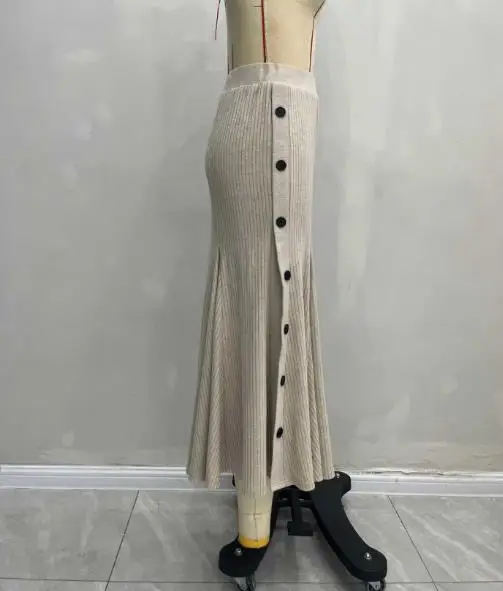 الربيع والخريف جديد ارتفاع الخصر بلون الجانب زر الزخرفية محبوك تنورة ذيل السمكة للنساء تنورة التخسيس الأنيقة