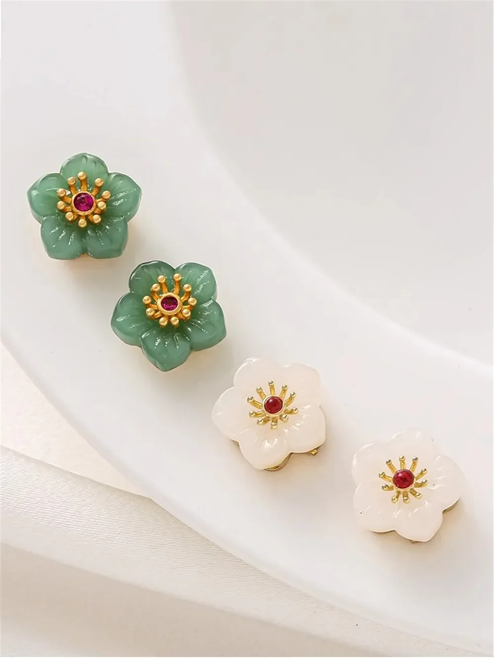 18K Gold-wrapped Color Matte Gold Bracelet Bead-separated Zircon White Green Jade Flower DIY Accessories Necklace Beads