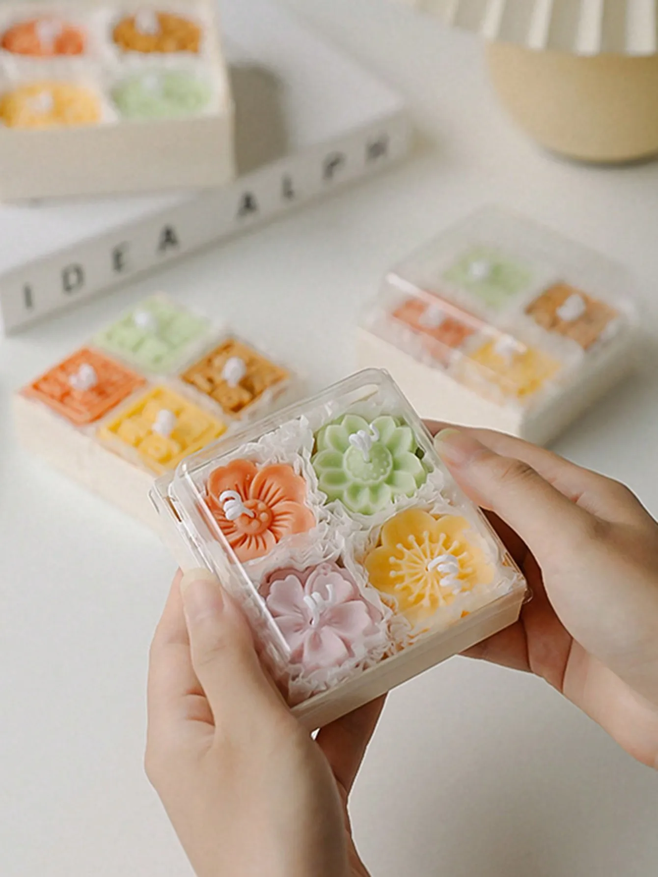 4-piece mooncake aroma candle set, a creative gift decoration set for the Mid-Autumn Festival, suitable for weddings, parties an