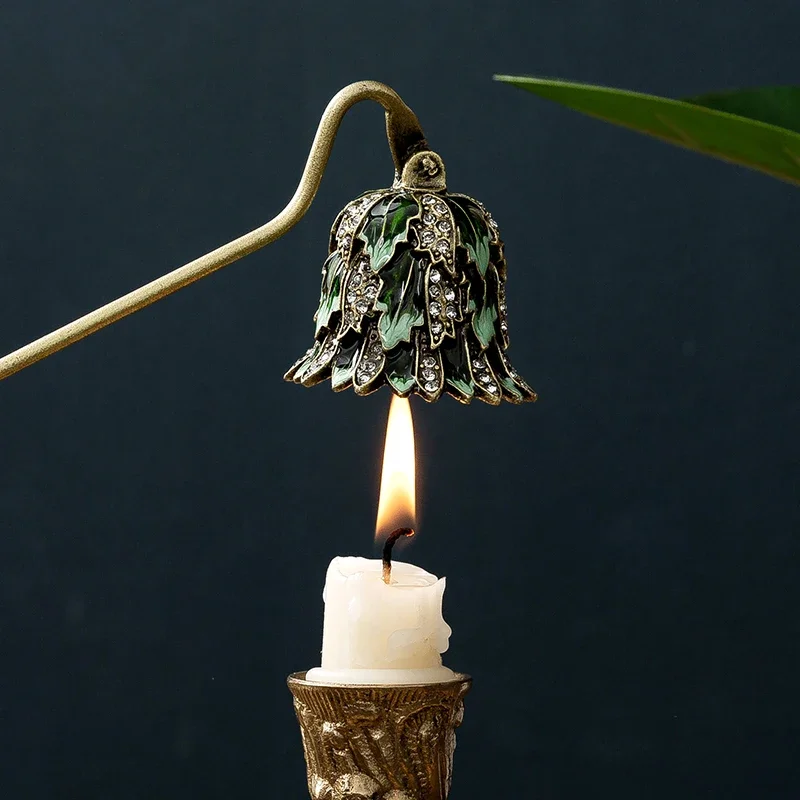 Enamel handheld classical aromatherapy candle extinguishing candle bell retro diamond-encrusted handheld lamp extinguishing