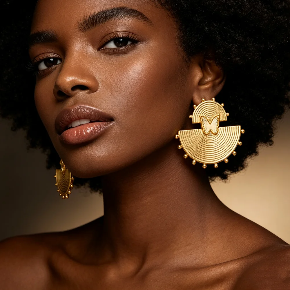 18K vergoldetes, fächerförmiges Schmetterlings-Ohrringe- und Ring-Set für Damen, luxuriöses Accessoire für Hochzeiten und Partys, Geschenk. – Detail 2