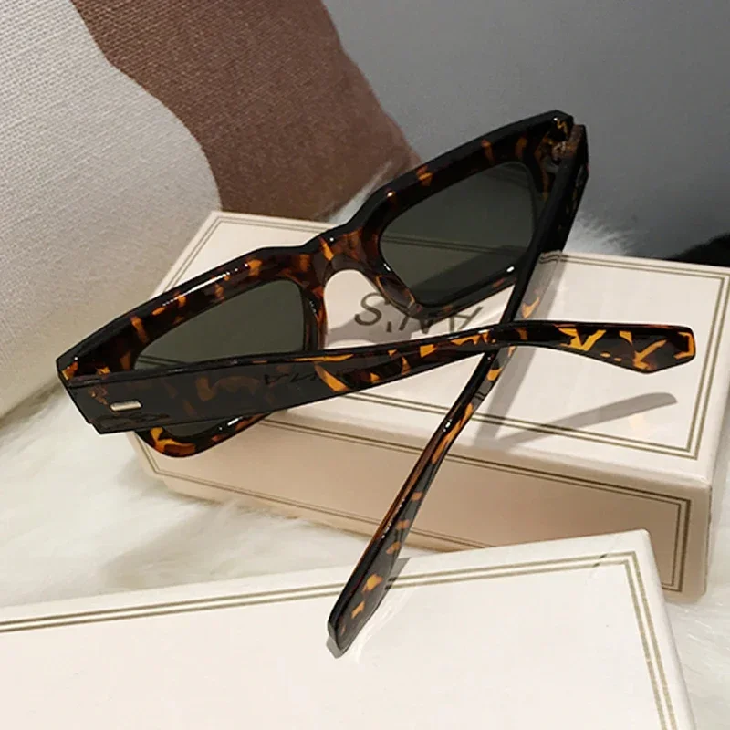 

Brand Designer Square Sunglasses Women Men Ocean Color Shades Sun Glasses Female Fashion Rectangle Rivet