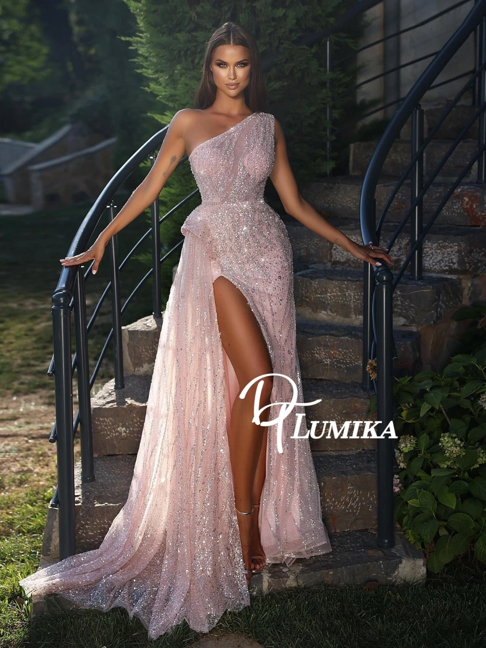 

Розовое ослепительное вечернее платье на одно плечо, сексуальное современное трапециевидное платье с высоким разрезом и бисером, индивидуальное платье для выпускного вечера, элегантная одежда для свадебной вечеринки