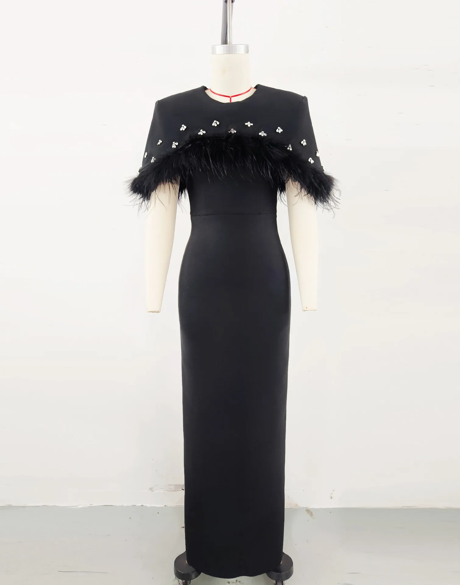 Vestido de noite formal com capa incrustada de diamantes e penas, vestido de noite formal para outono, banquete, socialite, ocasião especial