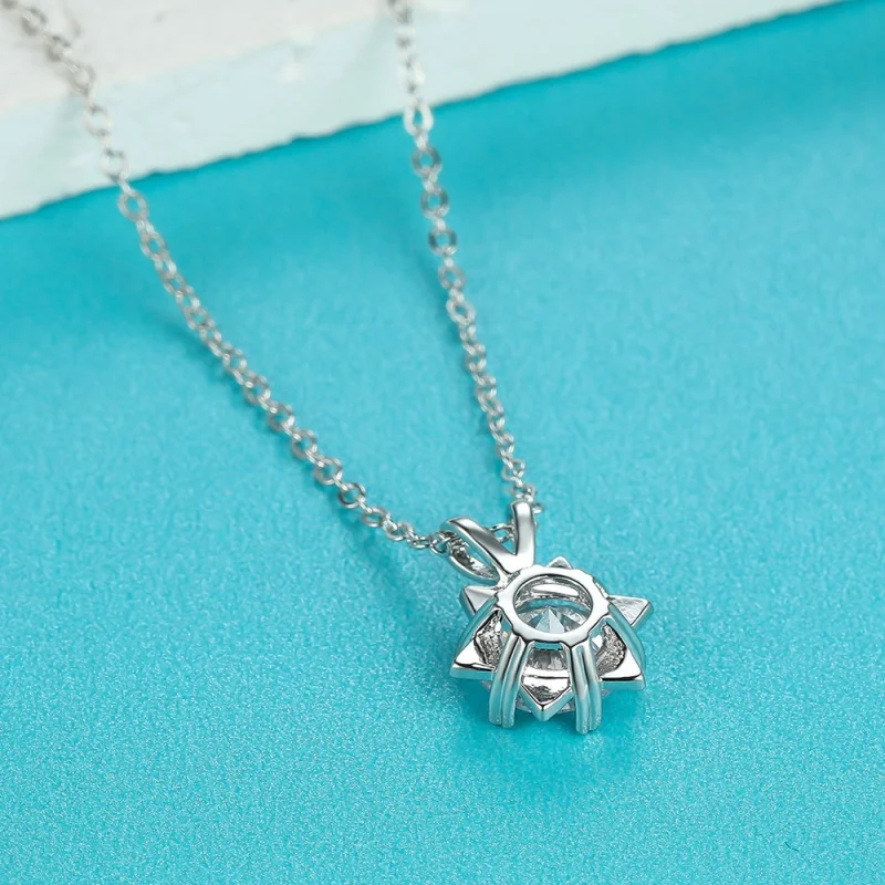 2026 New Fashionable Snowflake Zircon Necklace for Women, Simple Daily Temperament, with A Hundred Matching Accessories