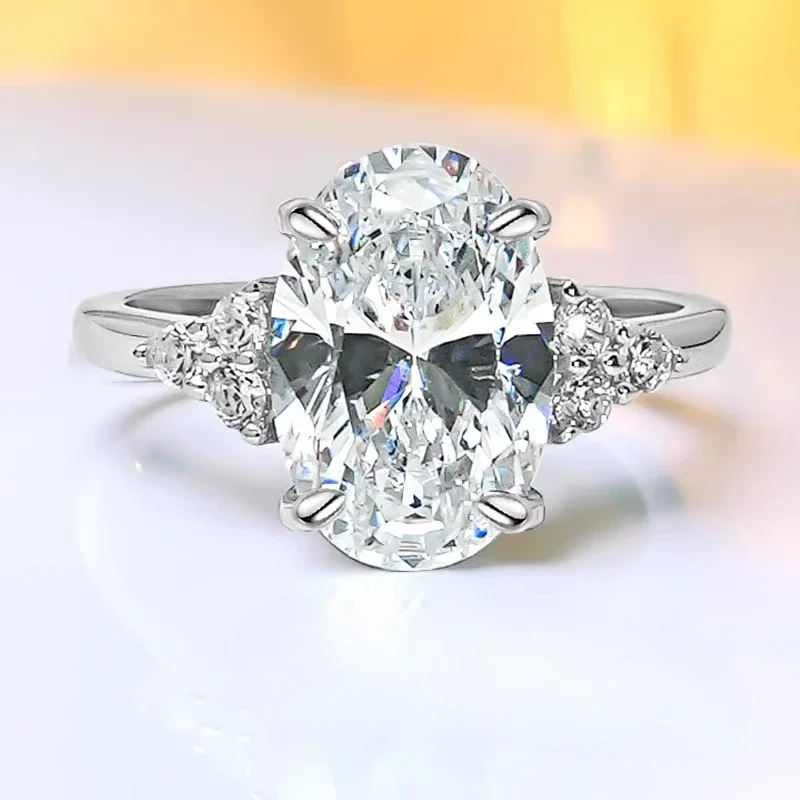 

NEW 925 sterling silver egg shaped ring, fashionable and simple, inlaid with high carbon diamonds, with a niche and versatile de