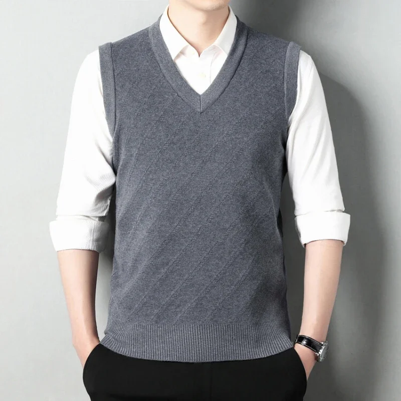 New Men's High-end V-neck Sleeveless Vest, Classic Business Men's Knitted Sweater Vest