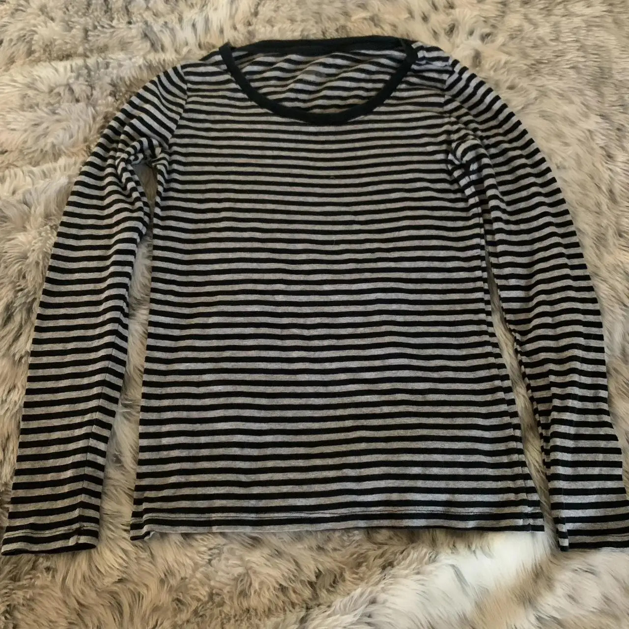 تي شيرت نسائي من Combhasaki Y2K عتيق برقبة دائرية وأكمام طويلة تي شيرت جمالي مخطط بألوان متباينة ملابس علوية ضيقة غير رسمية ملابس خروج