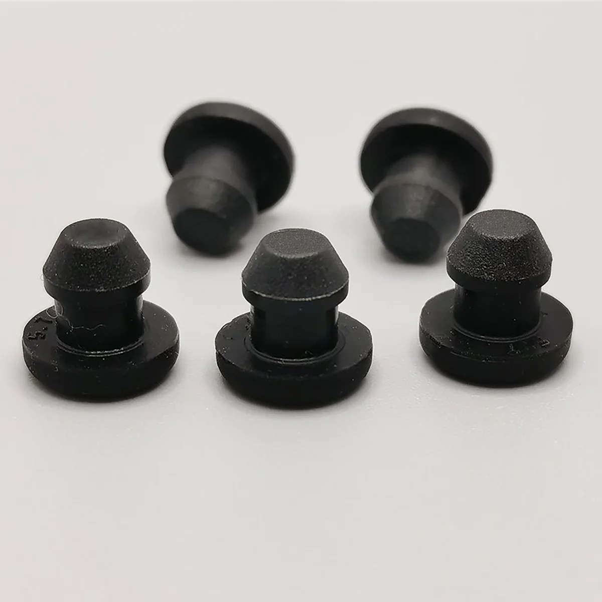 Solid Silicone Rubber Hole Caps 2.5 / 3 / 3.5 / 4mm T Type Hole Plug Snap-on Gasket Blanking End Seal Stopper