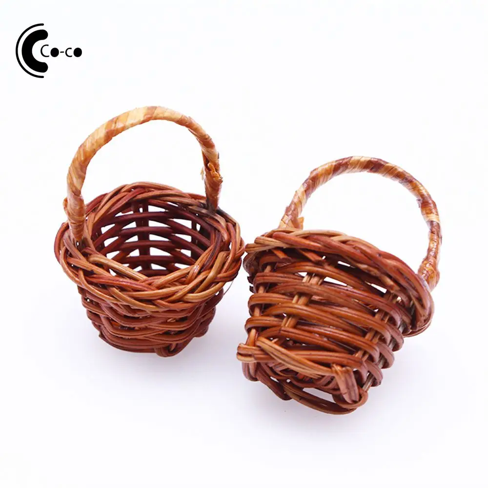 Props Flower Basket Woven Small Handbasket Handheld Baskets Scene Ornaments Delicate Lightweight Hand Basket Mini