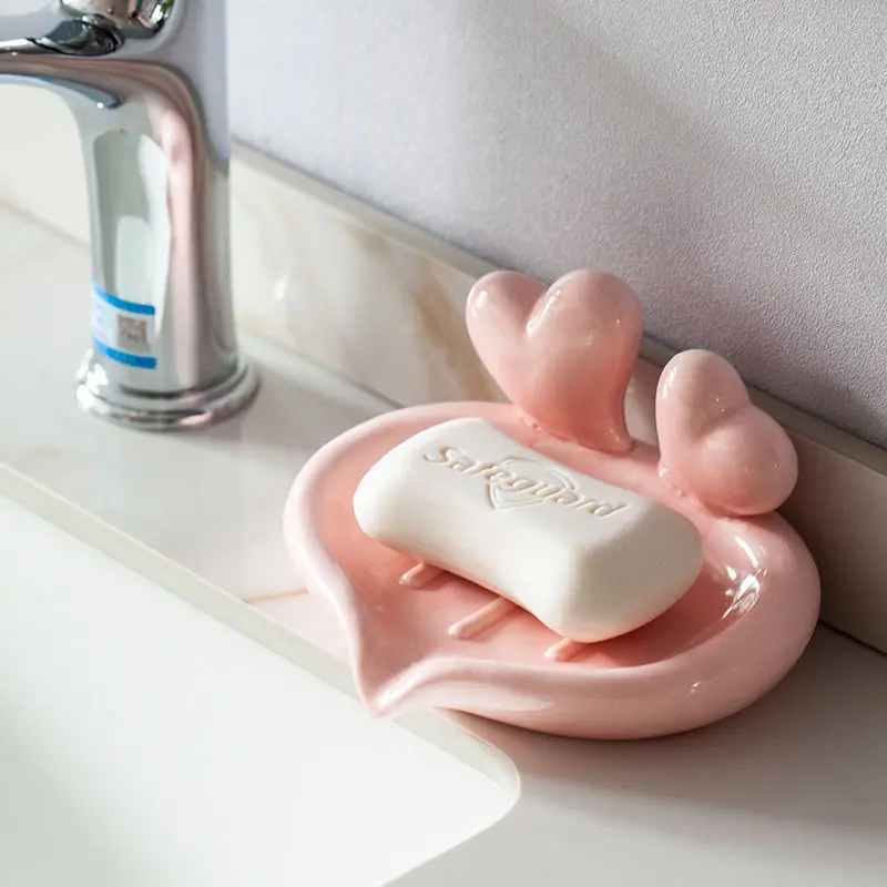 New Ceramic Soap Dishes Portable Floor Type Bathroom Accessories Drain Rack Cute Space-saving Fashion Home Decorative Soap Case