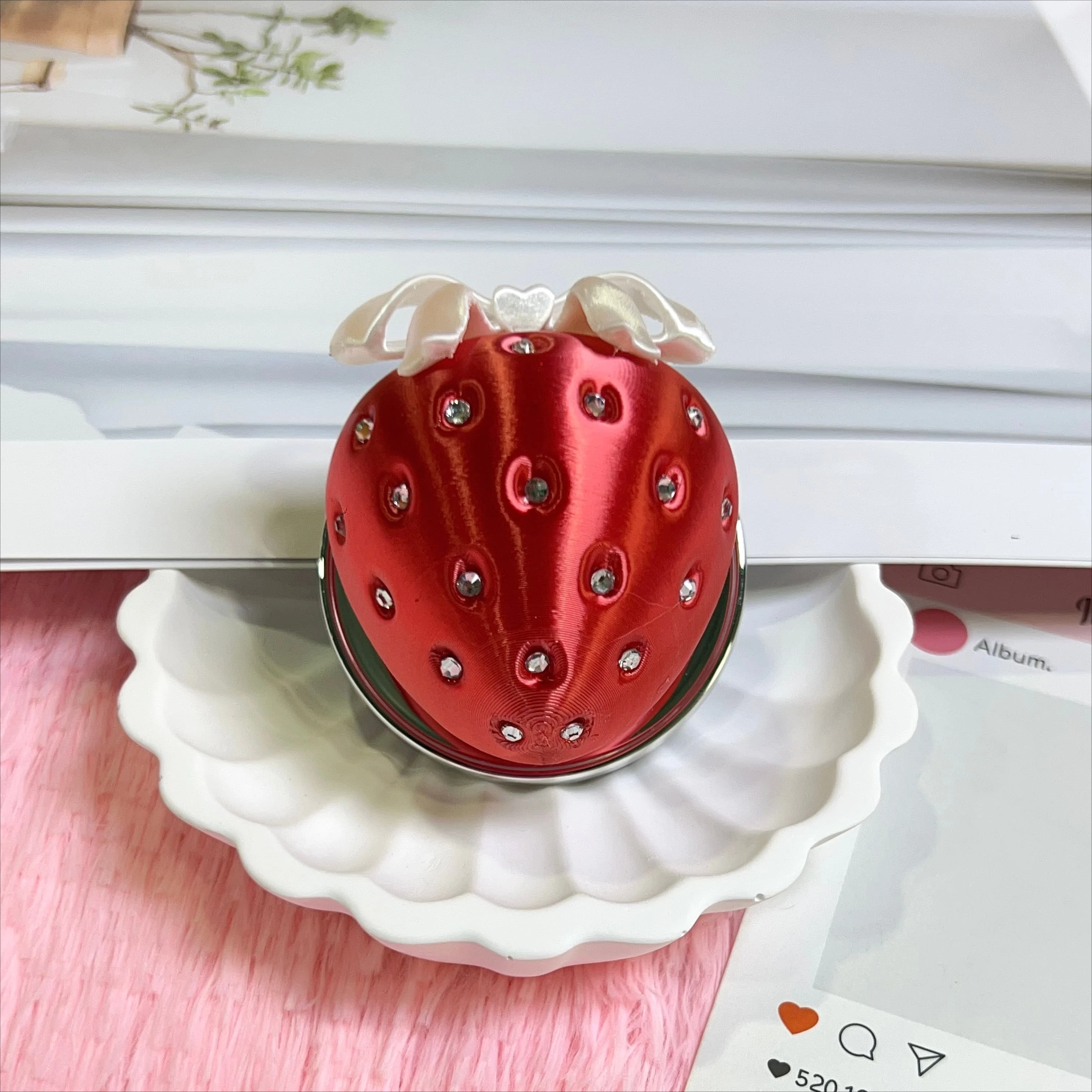 ที่วางโทรศัพท์รูปสตรอว์เบอร์รี - Strawberry Huller บทวิจารณ์และราคา