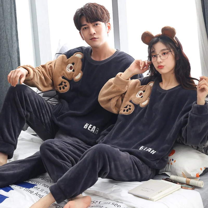 

Комплекты пижам черного цвета для женщин: милые, из модала, с бантом, праздничные, для подарков, приятные к телу, с круглым вырезом, с длинными рукавами, брюки-капри, теплые