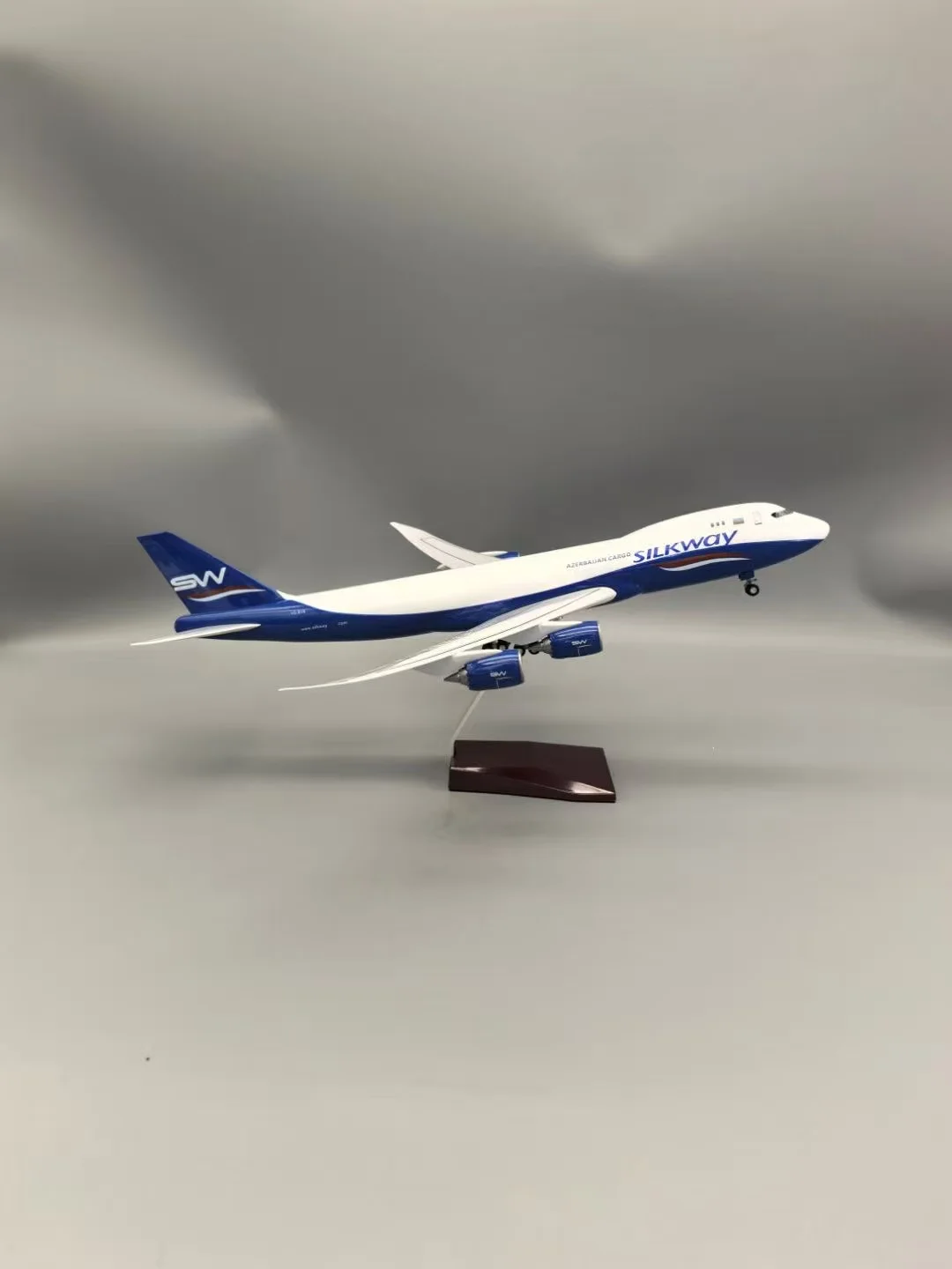 

Plane Toy Model Azerbaijan B747-8F Silk Road Air Cargo Aircraft Airlines Airplanes Toys Landing Gear Wheels Lights Resin