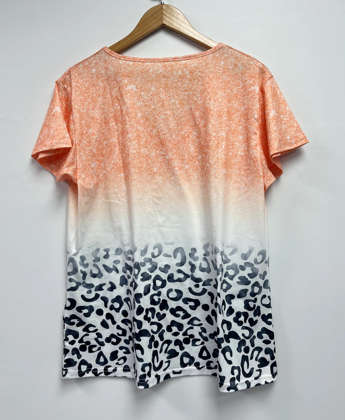 2024plus Size Short sleeved T-shirt women\'s casual European and American style V-neck gradually changing color short sleeved top