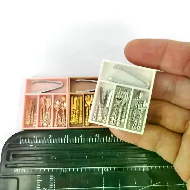 

1Set Doll House Kitchen Supplies Utensils Accessories 1:12 Dollhouse Mini Knife Fork Spoon Clips Tableware With Storage Box