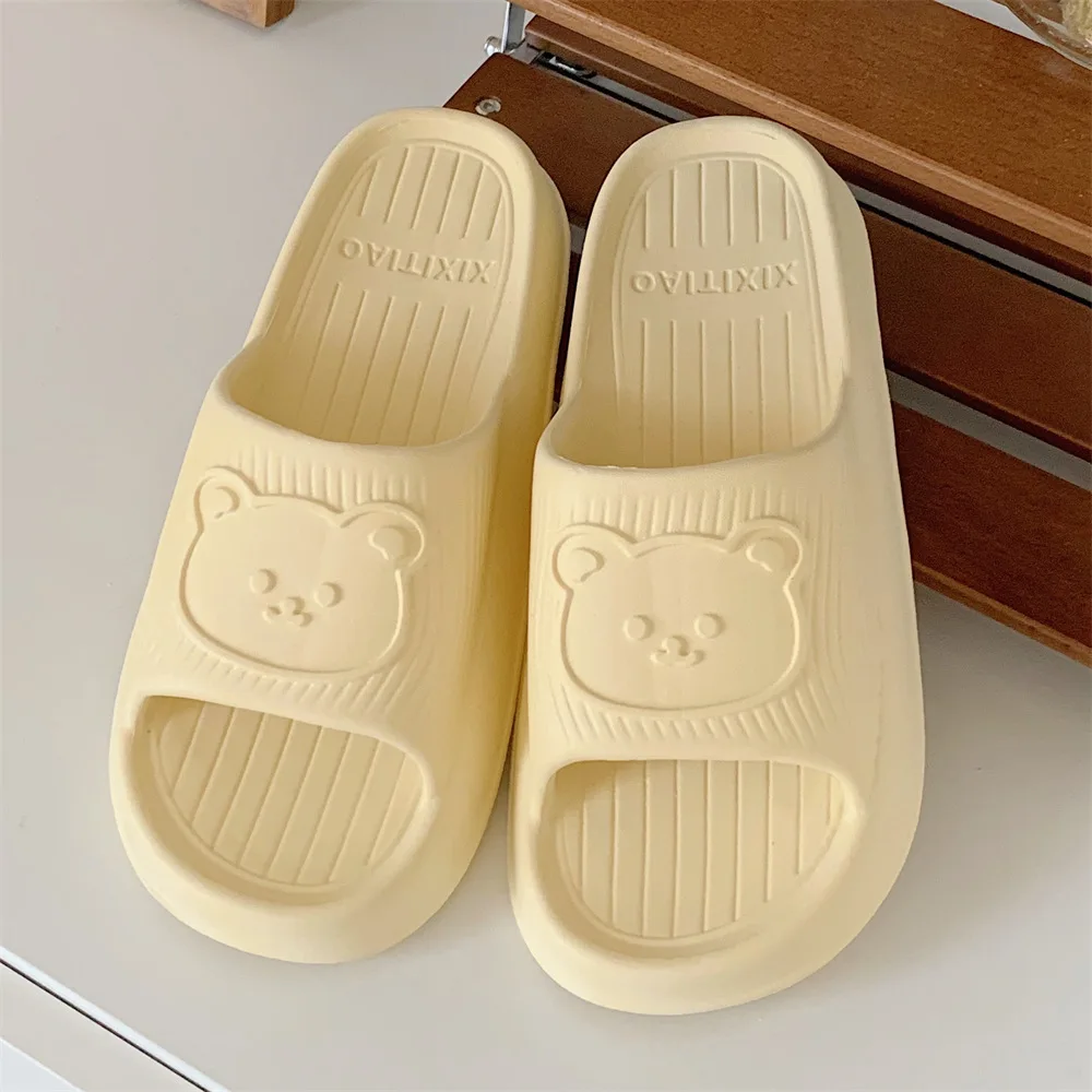 Comfortable Lightweight Slippers Cute Cartoon Bear Non-Slip Wear-Resistant Home Slippers Women Shoes Personalized deodorization