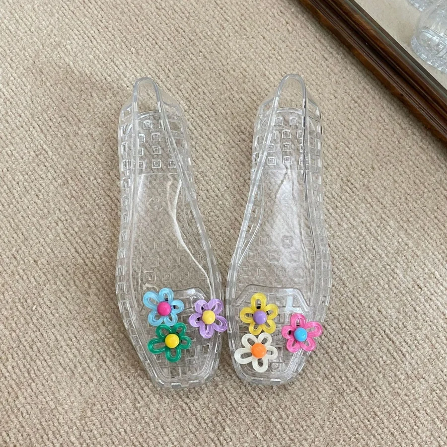 

Новые прозрачные сандалии-желе с цветочным узором на низком каблуке, нескользящие, с неглубоким вырезом, женские летние прозрачные слипоны для пляжа, женские ажурные сандалии