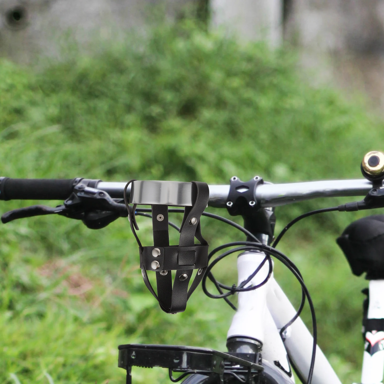 

Bicycle Water Bottle Cage Retro Outdoor Cycling Cup Holder Mountain Bike Aluminum Alloy Black Net White Bracket Stable Safe