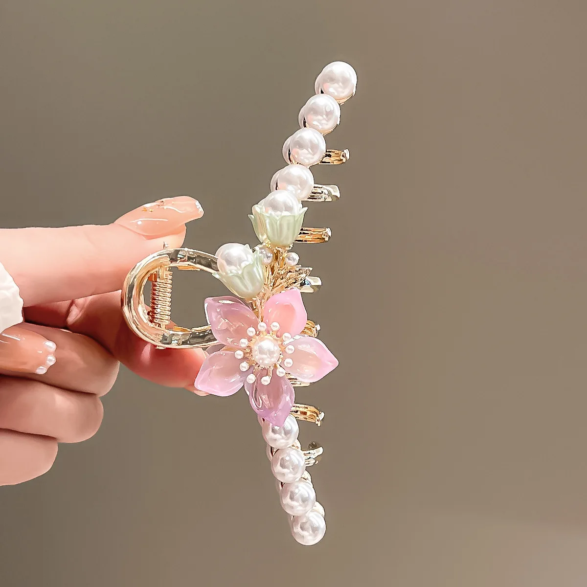 Pink Flower Pearl Hair Claw Clip For Women Girls Korean Fashion Large Metal Hairgrips Ponytail Holder Party Headwear Accessories