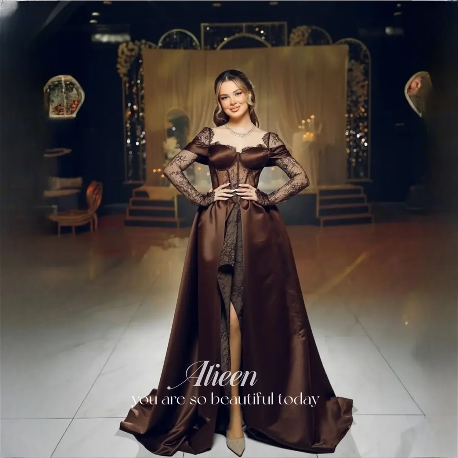 

Вечернее платье Aileen из атласа с открытыми плечами, коричневое, фасон «труба»/«русалка», 2026, длинное, для выпускного вечера, на заказ