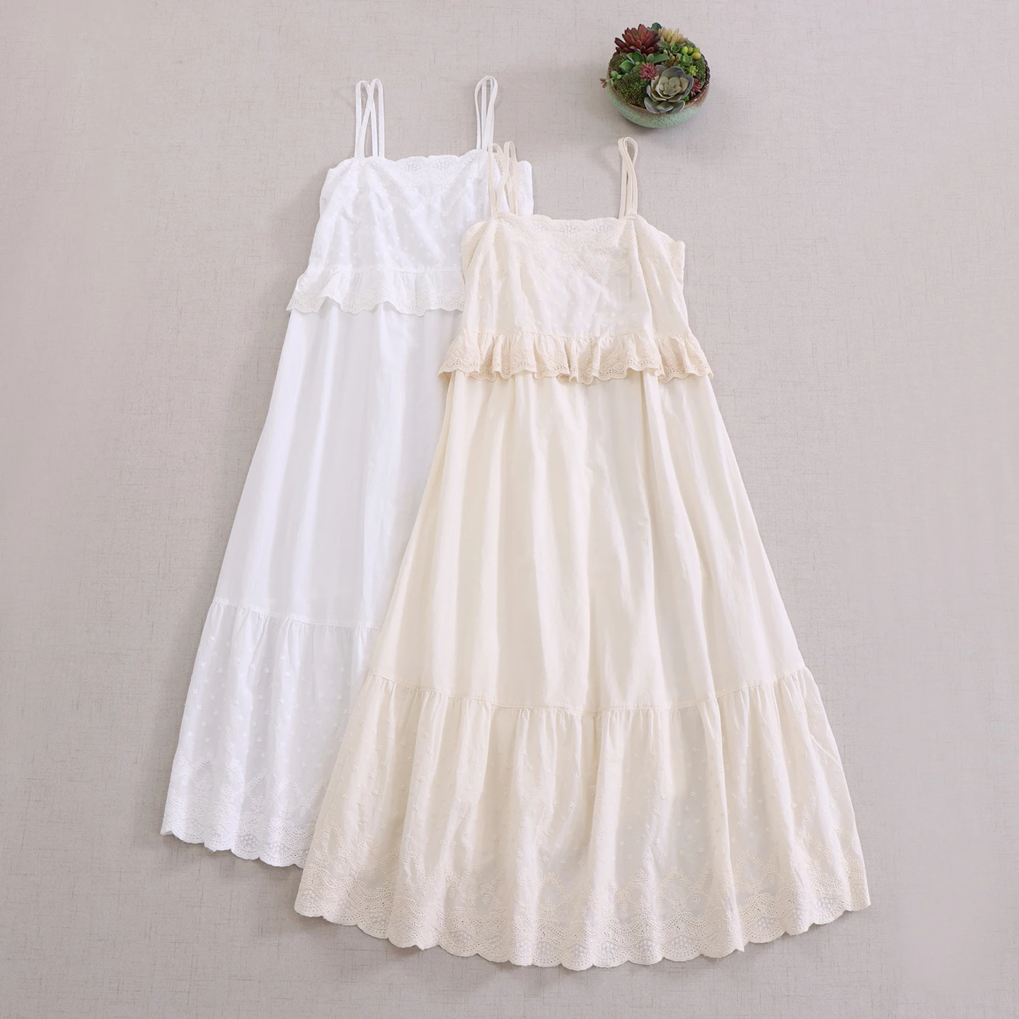 

Japanese Sweet Mori Girl Solid Color Lace Embroidery Slip Dress Women Summer Ruffled Spaghetti Strap 100% Cotton A-Line Dresses
