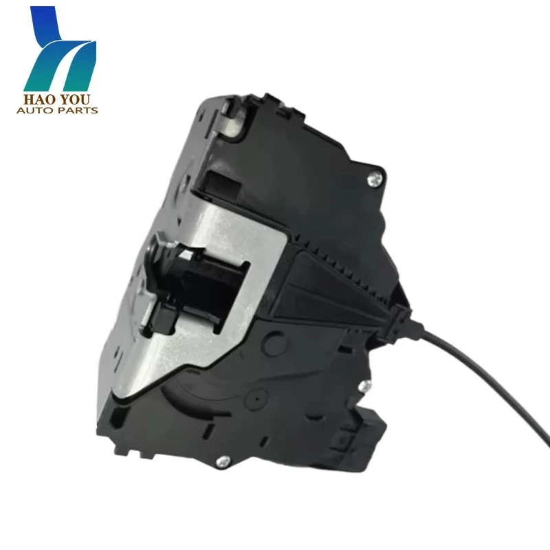 1345728080 1393796080 Right Front Door Lock Fit for Peugeot Boxer II Citroen Jumper view 4
