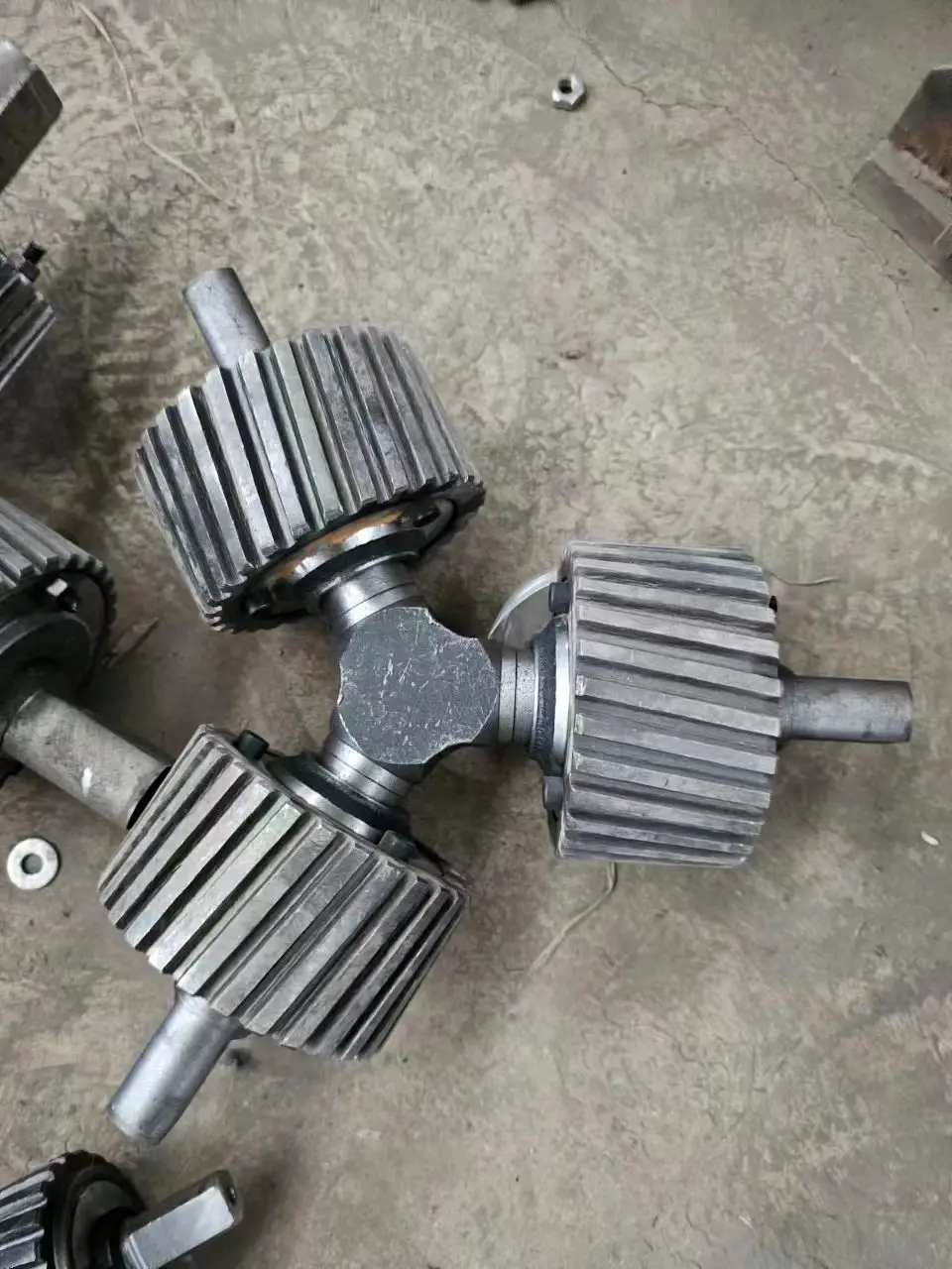 Industriële Vee Kippenvoer Pellet Extruder Geit Koevoer Pellet Making Machine HJ-KL160