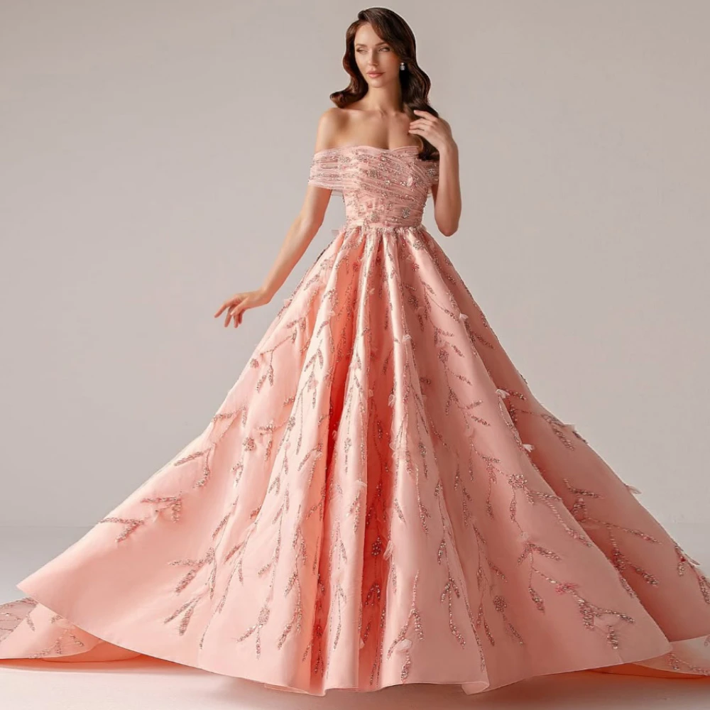 Abito da sera semplice in raso rosa personalizzato Abito da festa semplice con scollo a barca e spalle scoperte Abito da ballo classico con strascico a cappella a trapezio