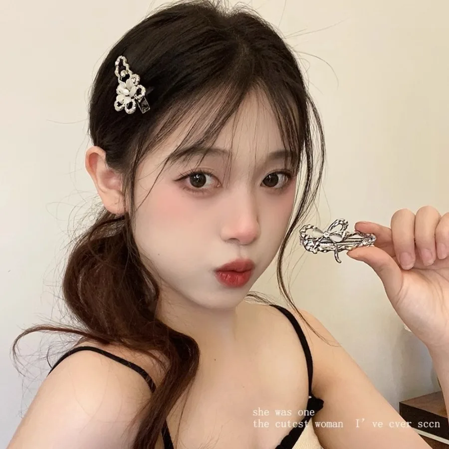 ins high-end shredded hair bangs clip duck bill clip fashionable simple temperament butterfly flower silver metal edge clip hai - Detail 1