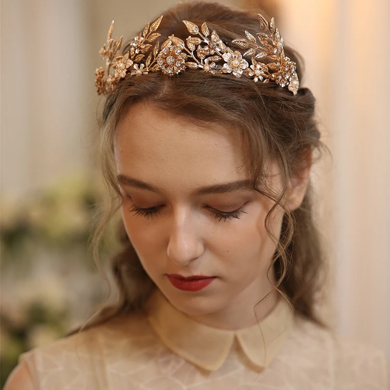 Diadème en or pour cheveux de mariage, couronne florale pour patients, bandeau fait à la main, pièce de sauna, fête de Rhpour femmes