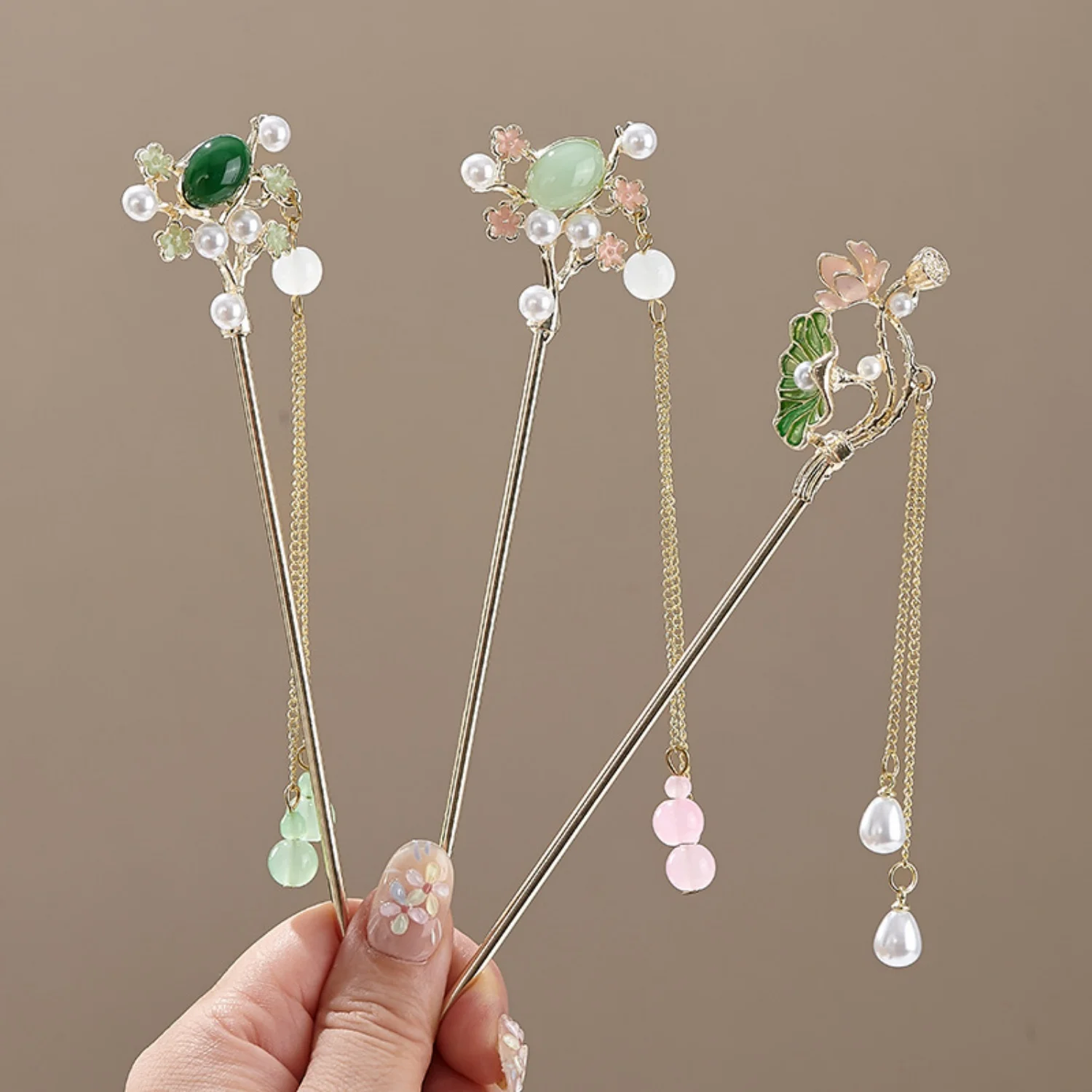 Women's Elegant Flower Hairpin with Blue Flower Tassel