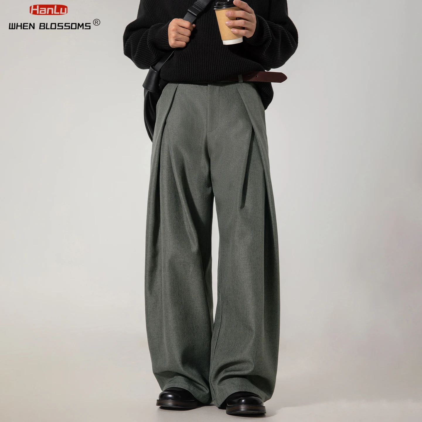 HANGLU 2025 Pantalones plisados cruzados para hombre, corte relajado, pierna recta, ropa de calle Vintage, pantalones casuales de oficina