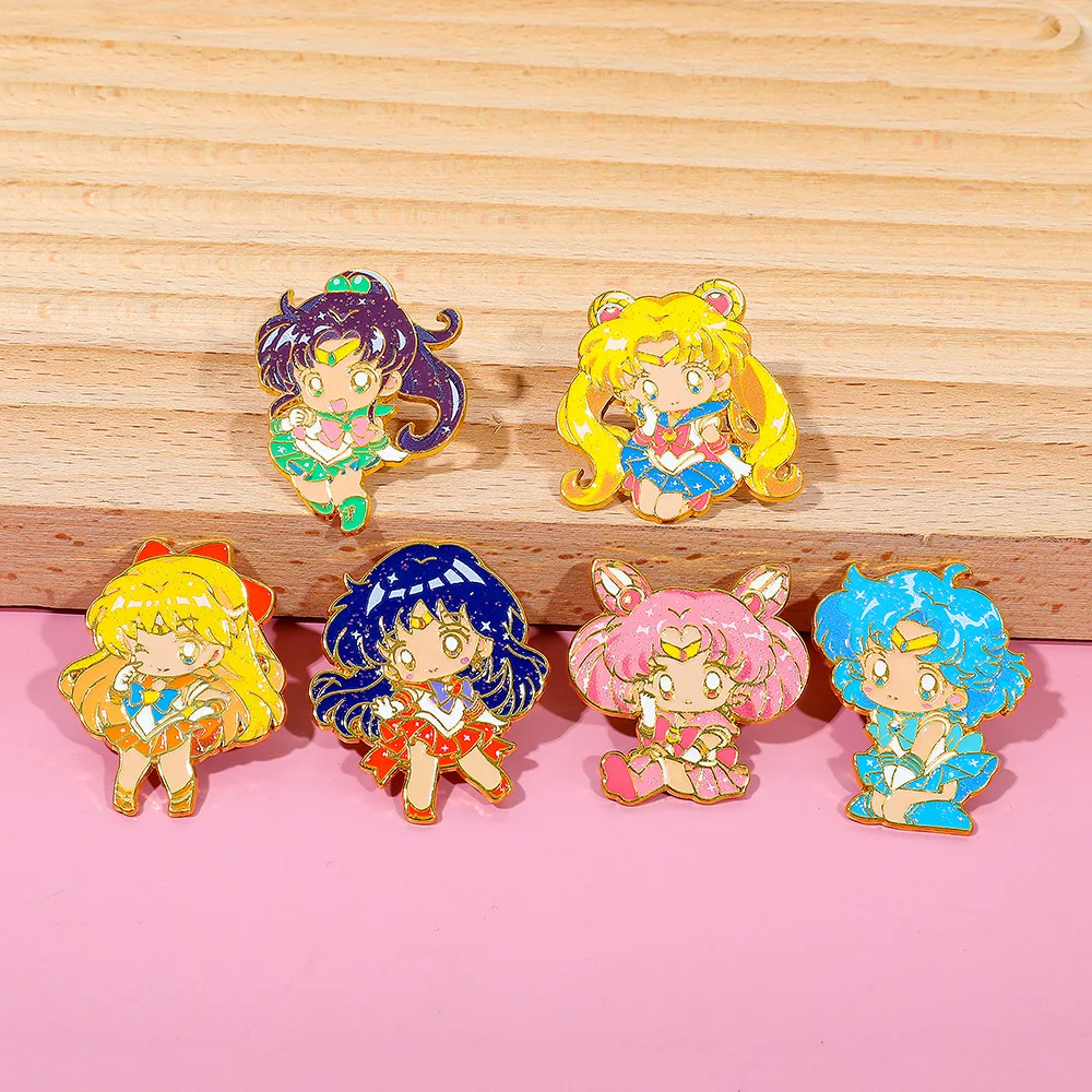 Anime Sailor Moon Niedliche Broschen Anstecknadeln Cartoon-Charakter-Derivate Taschen- und Kleidungsdekorationen Brosche Geburtstagsgeschenke
