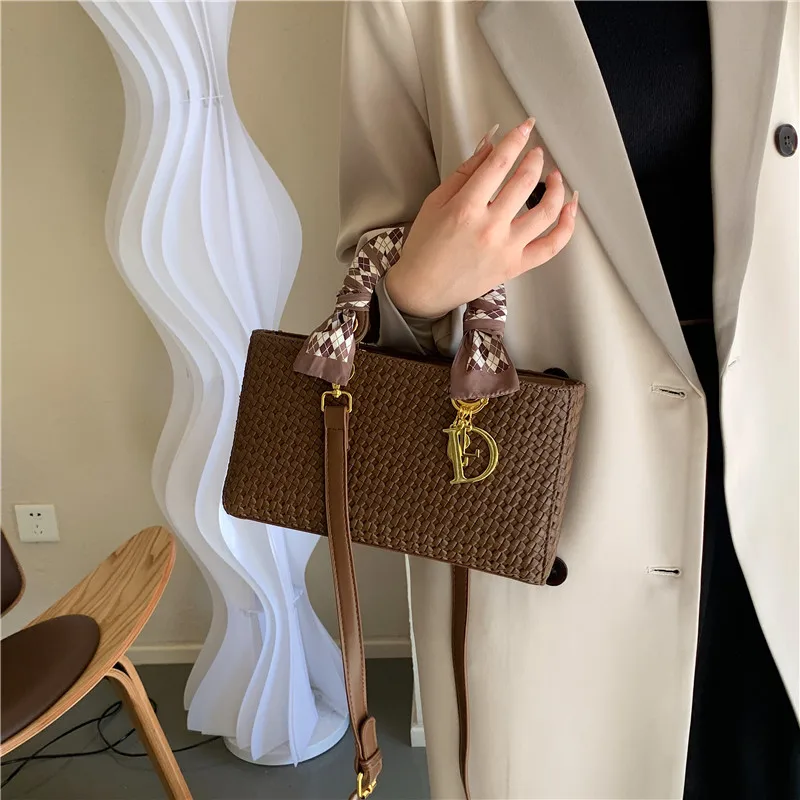 

Fashionable Luxury Leather Women's Crossbody Bag Elegant Shoulder Handbag Classic Tote Designer Paris Look