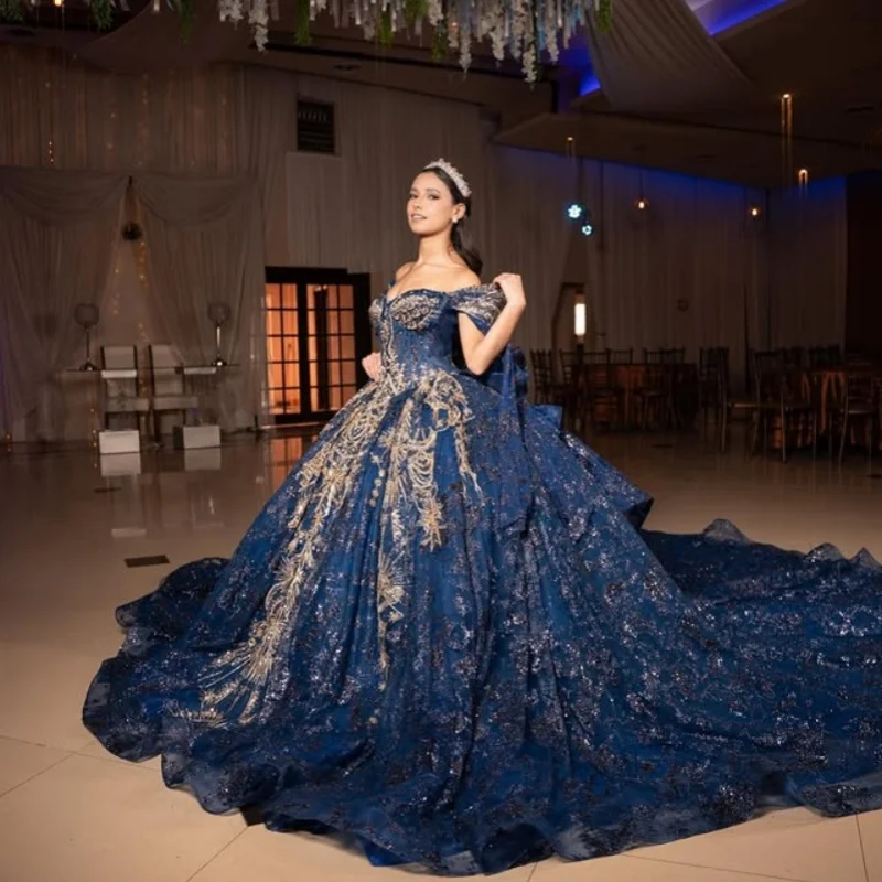 Robe De Quinceanera bleu foncé brillant, décalcomanies à paillettes De cristal, épaules dénudées, superposition longue queue, robes De 15 Quinceanera ﻿ Personnaliser