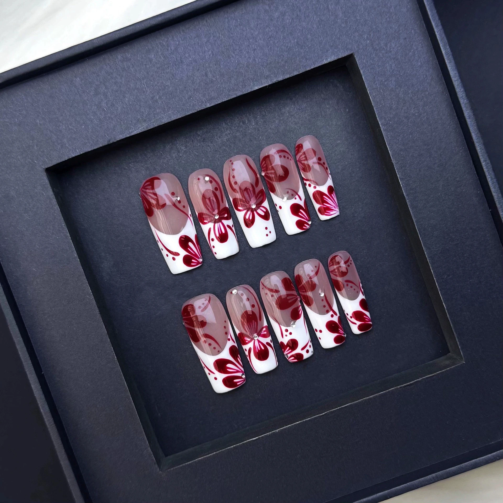 Handmade Wine Red Retro Flower Press on Nails Diamond Design Medium Length Square Head Removable Nail Tips Wearable Fake Nails