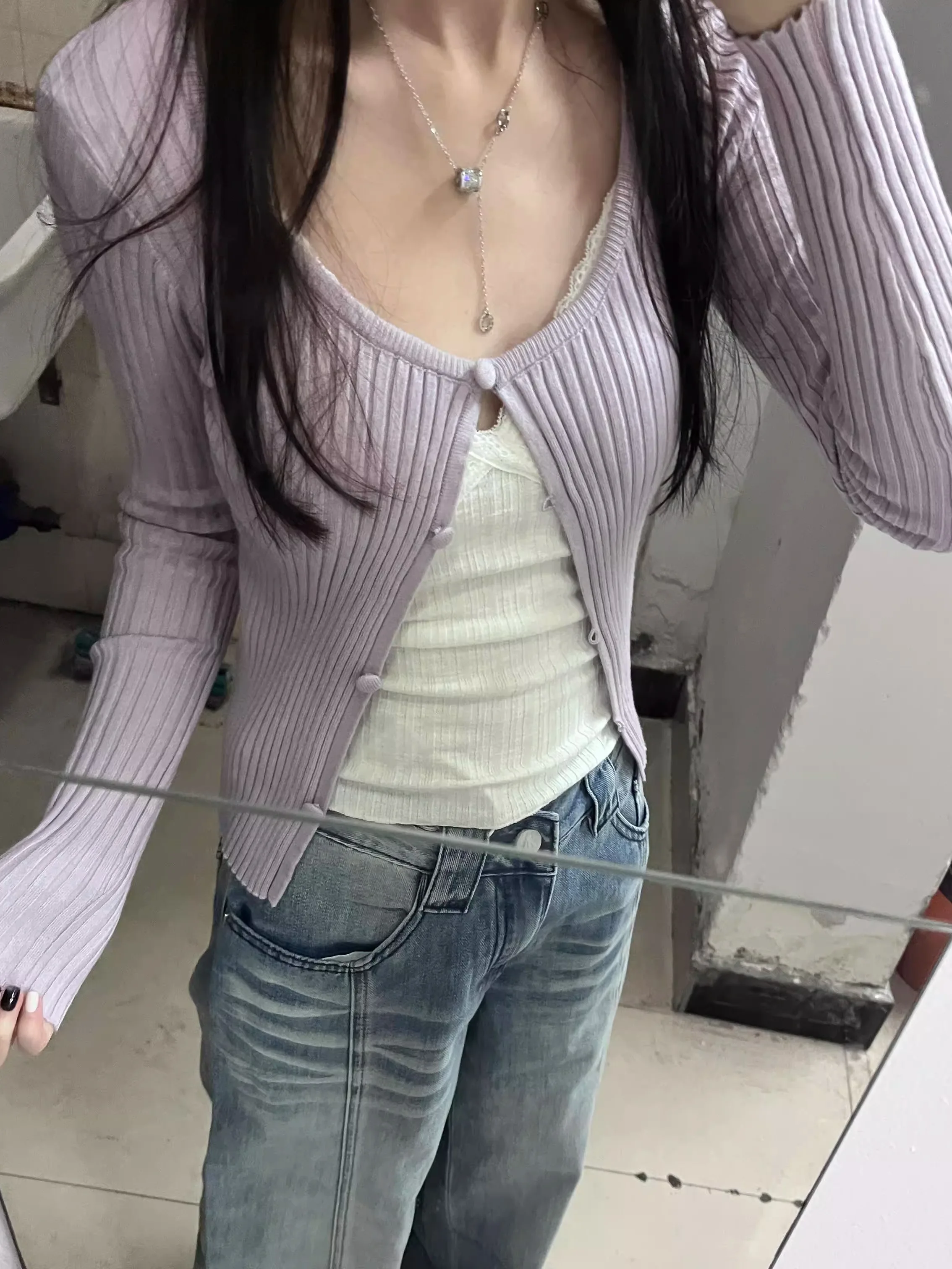 البلوزات لاعبا بالأزرار النسائية القطنية امرأة قصيرة الأكمام الشرير المتعثرة هيم الخام نمط الحفل شيك البديل روك عادية #3