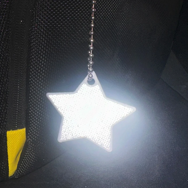 5Pcs White Star Reflective Pendant Night Running Cycling Warning Car Reflective Signs Dark Luminous Labels for Student Schoolbag