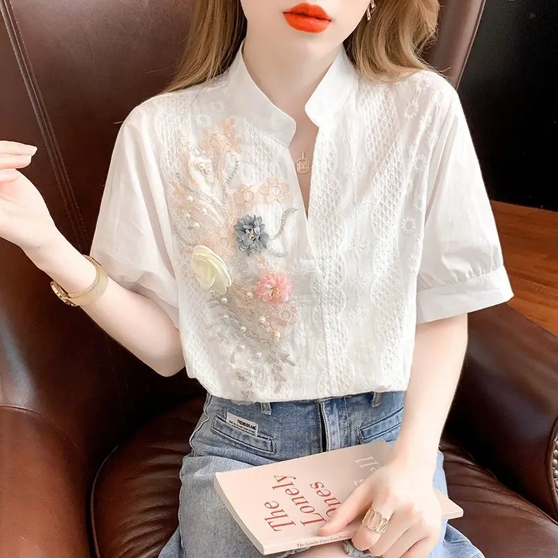 Sweet V-Neck Short Sleeve Shirt Stylish Embroidery Floral Three-dimensional Decoration Summer Women\'s Clothing Commute Blouse