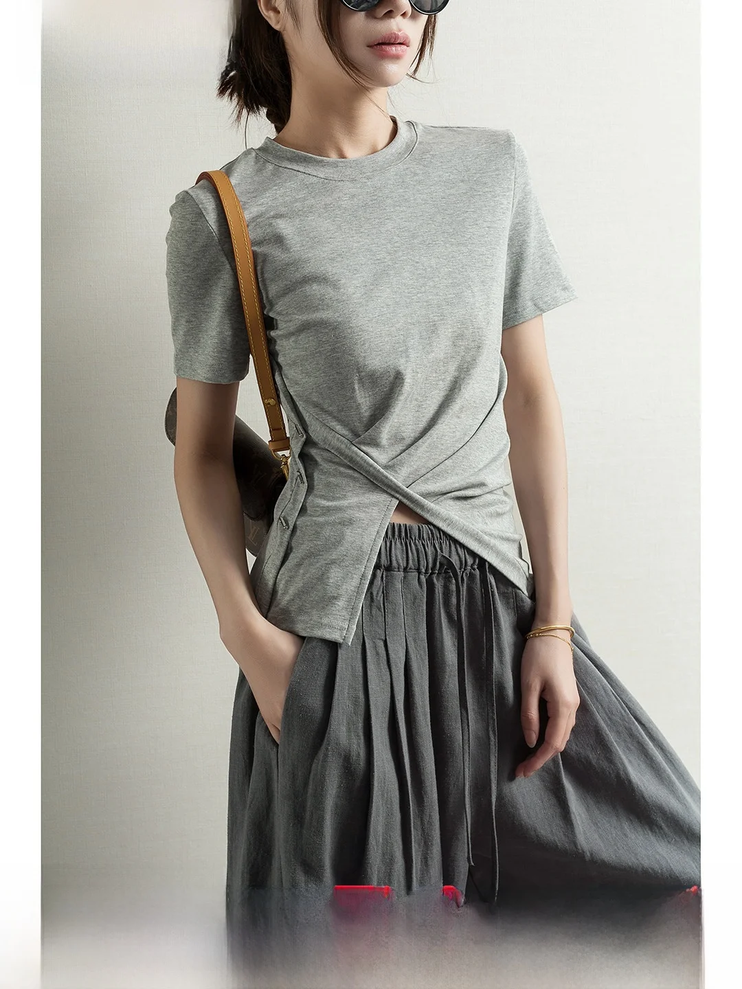 

Slim Fit round Ne ort Sve Women's T-irt Summer Base irt Casual Sle ey Color Blo Design Trendy Faion 2025 N...