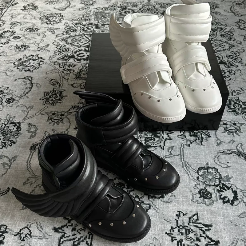 Brand Wing Decor Man High Top Sneakers Rivet Studded Ankle Boots Magic Strap Punk Streetwear Fashion Short Boots Unisex Shoes