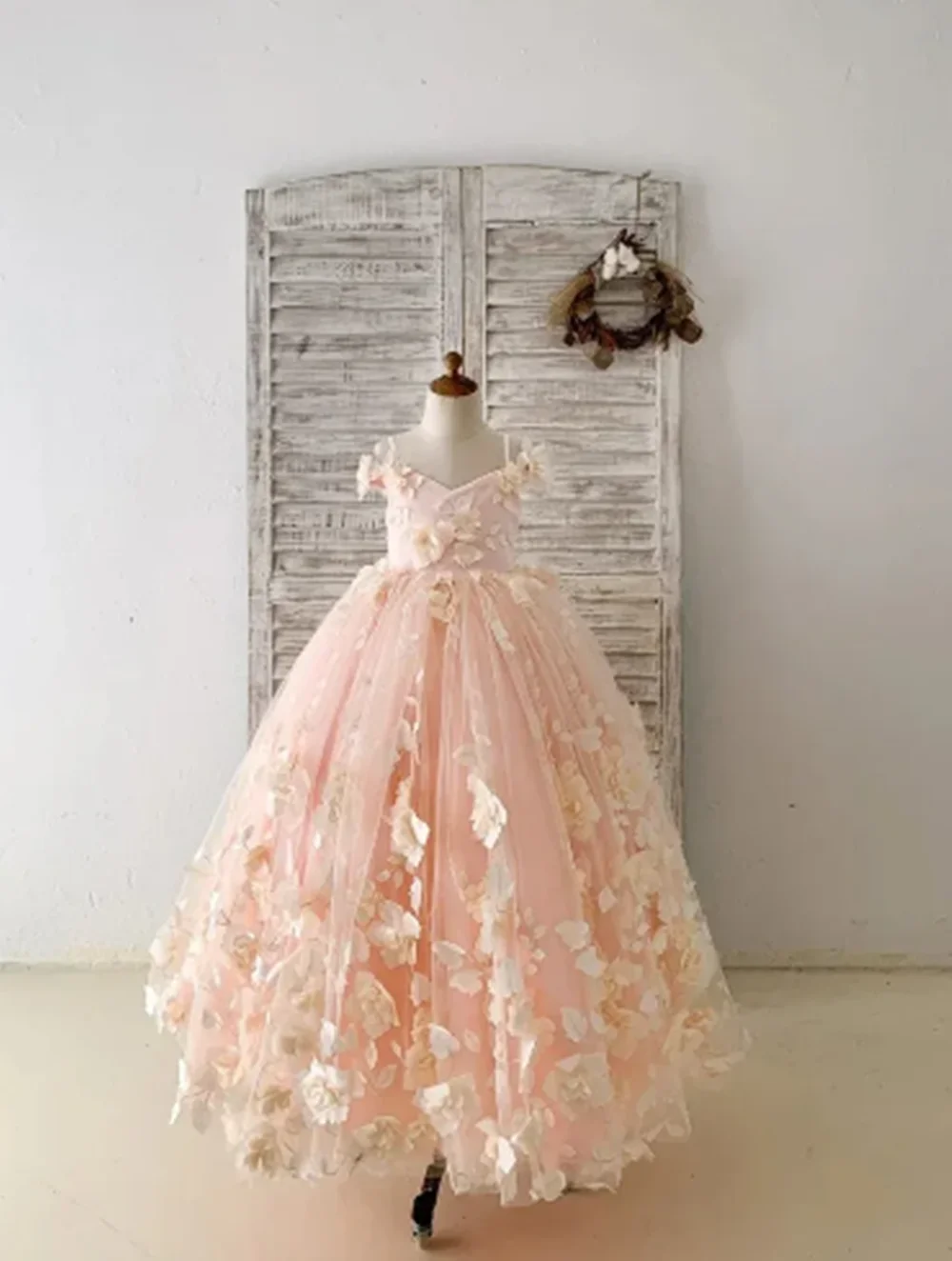 

Customized Flower Girl Dress Purple Appliques Tulle A-Line Lace Up Dresses For Wedding First Communion Birthday Party Ball Gowns