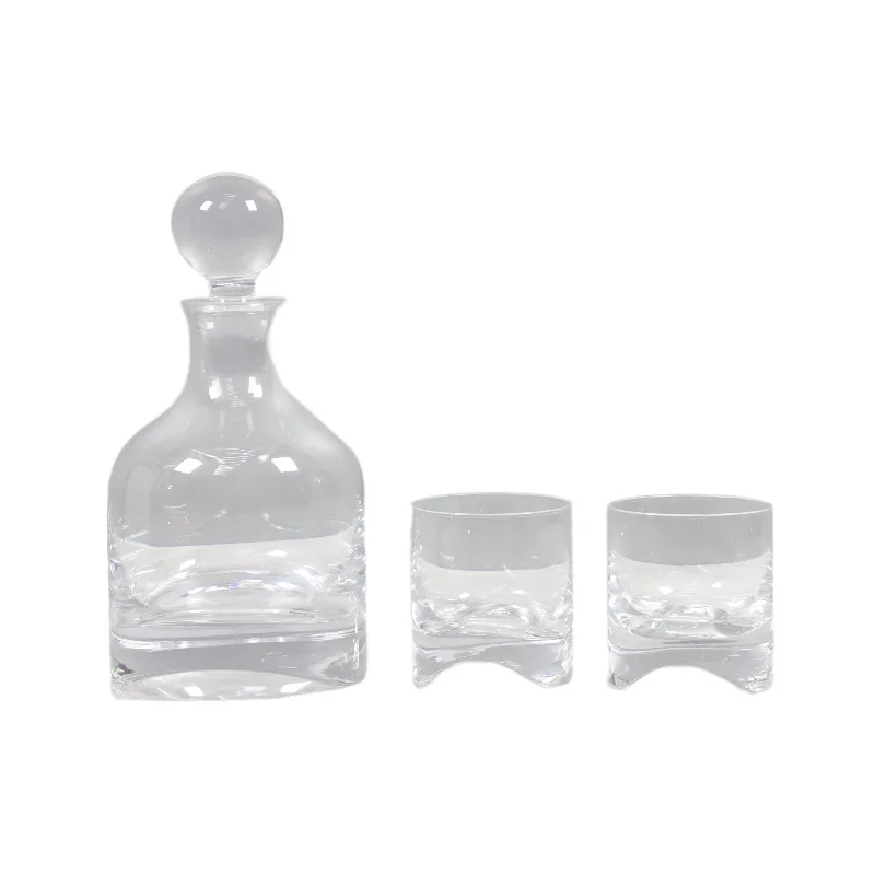 

Light luxury high-end glass, red wine decanter, wine glass set, restaurant bar, hotel, homestay soft home