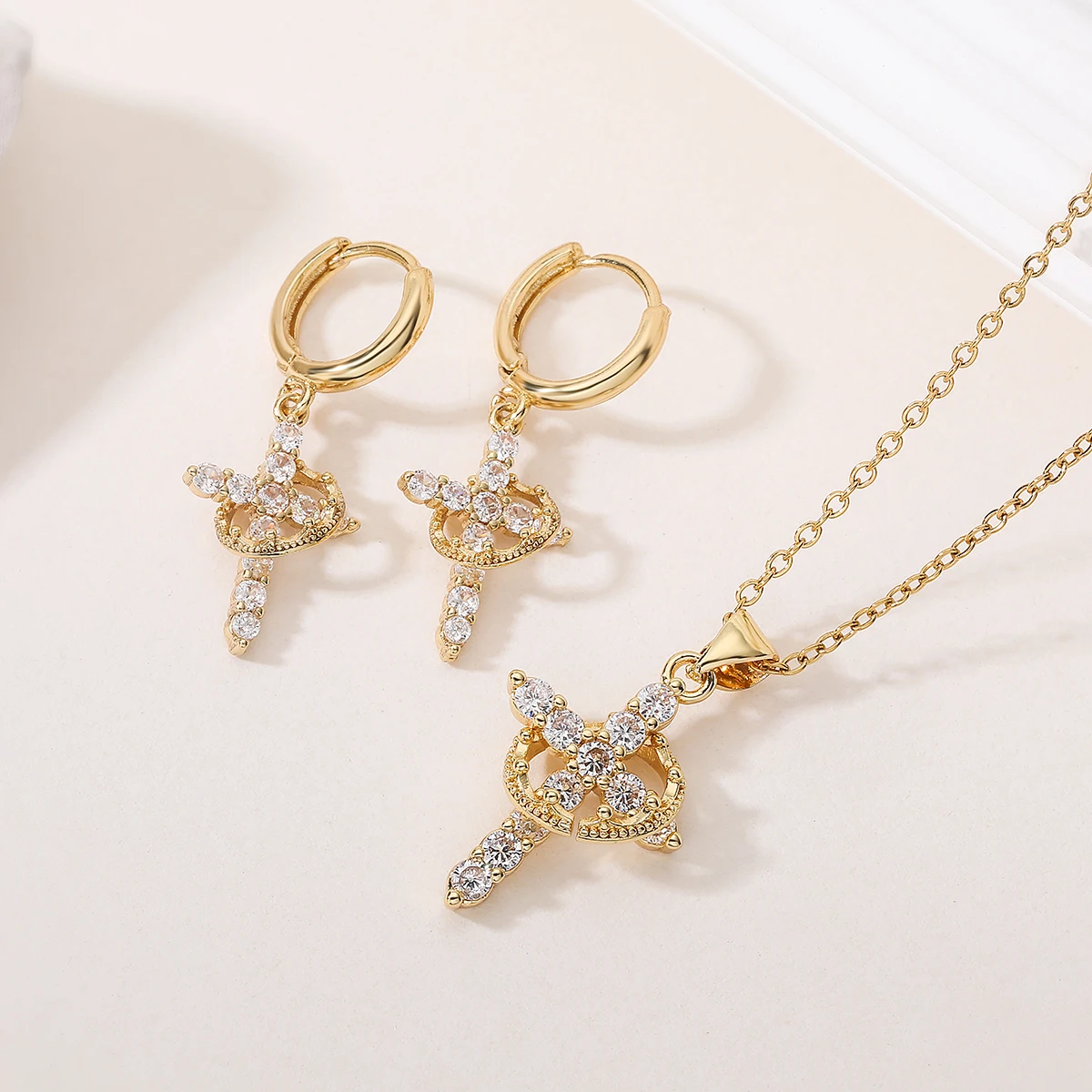 Classical Gold Color Stainless Steel Chain Jewelry Shiny AAA CZ Zircon Inlay Brass Cross Necklace