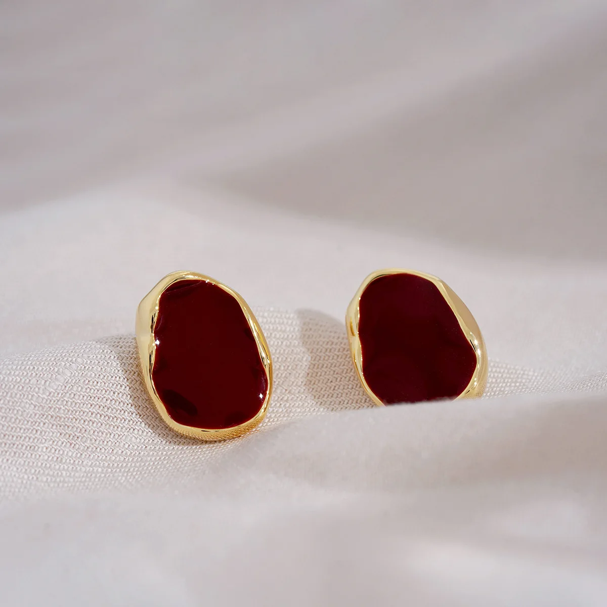 Big Winered Color Irregular Geometry Bean Stud Earrings for Women Ear Jewelry Accessory Wholesale Girl Gift