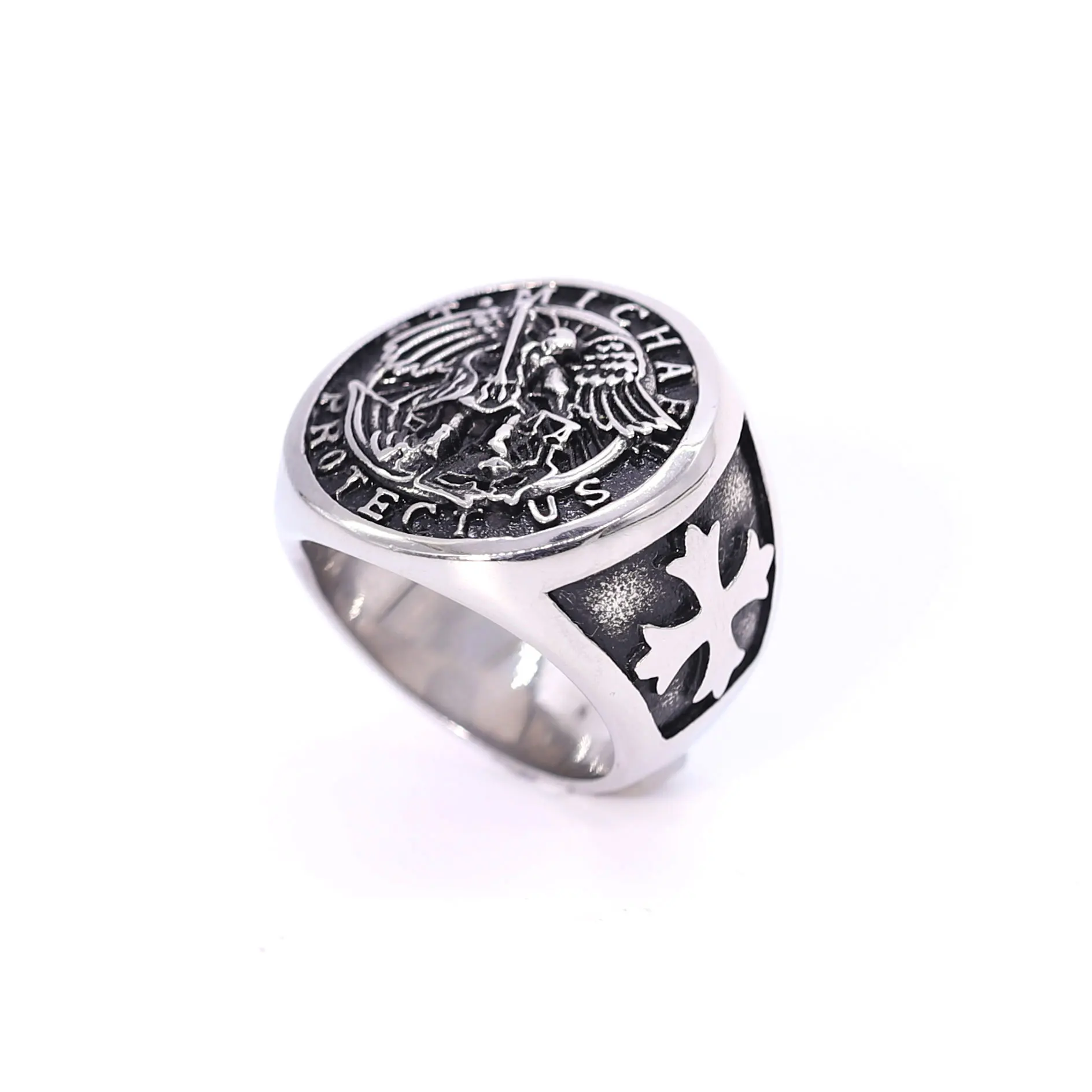 

South America Hot Sale Fashion Exquisite Rings Angel Wings Stainless Steel Embossed Vintage Rings for Men